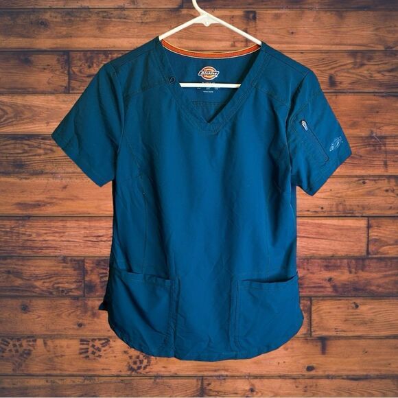5 for $25🔥Dickies Aqua Blue V-Neck Dickies Scrub Top Small - Picture 1 of 4